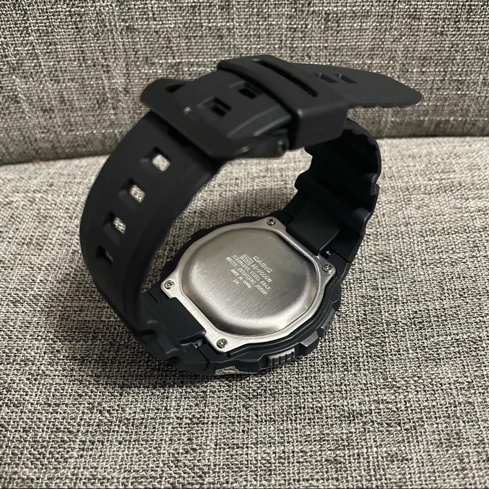 CASIO AE-2000W - Picture 2 of 2